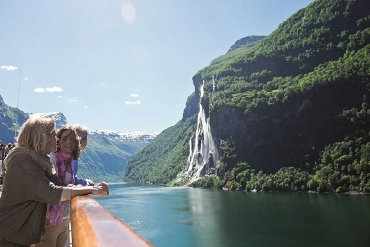 costa_geiranger-fjord_sieben-schwestern_kreuzfahrten-flemming Mit Costa Kreuzfahrten im Geiranger Fjord vor den Sieben Schwestern Norwegen