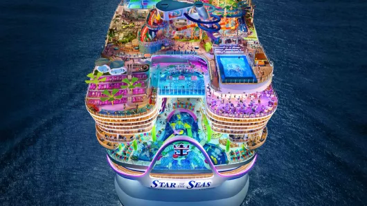 star-of-the-seas-in-der-daemmerung Star of the Seas Kreuzfahrtschiff in der Dämmerung