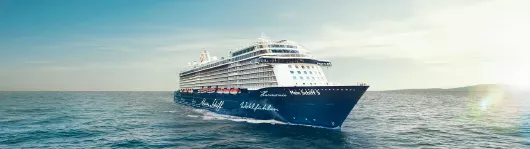 Mein Schiff 5 auf See