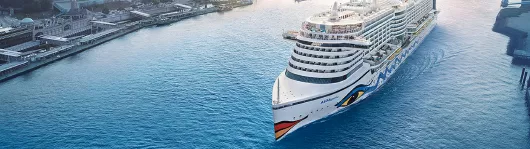 AIDAperla im Hamburger Hafen