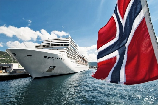 msc_norwegen_schiff_flagge_kreuzfahrten-flemming MSC Cruises in Norwegen