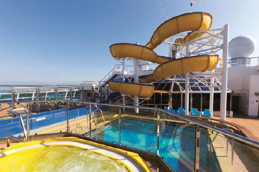 costa-favolosa_wasserrutsche_pool_kreuzfahrten-flemming Costa Favolosa mit Wasserrutsche und Pool