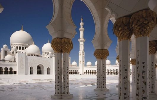 costa_abu-dhabi_moschea-sheikh-zayed_kreuzfahrten-flemming Mit Costa Kreuzfahrten in Abu Dhabi in der Sheikh Zayed Moschee