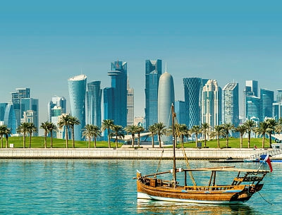 mein-schiff_doha_katar_kreuzfahrten-flemming Mein Schiff Skyline von Doha Katar