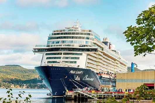 Mein Schiff 1 in Corner Brook Kanada