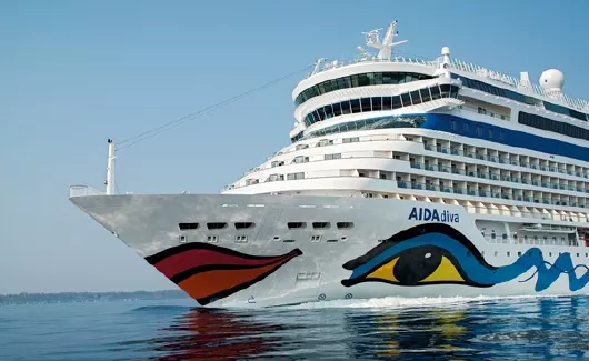 AIDAdiva Schiff auf See Bug