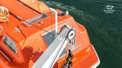 Rettungsboot auf Kreuzfahrtschiff