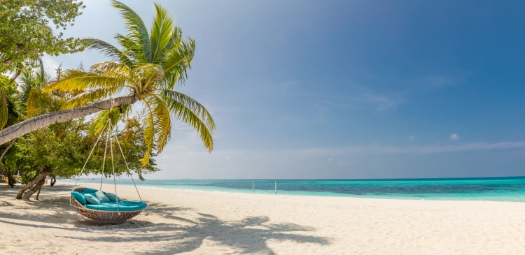 Perfekte Urlaubs-Strand Szene