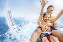 AIDAperla Prima Vater mit Kind Rutsche